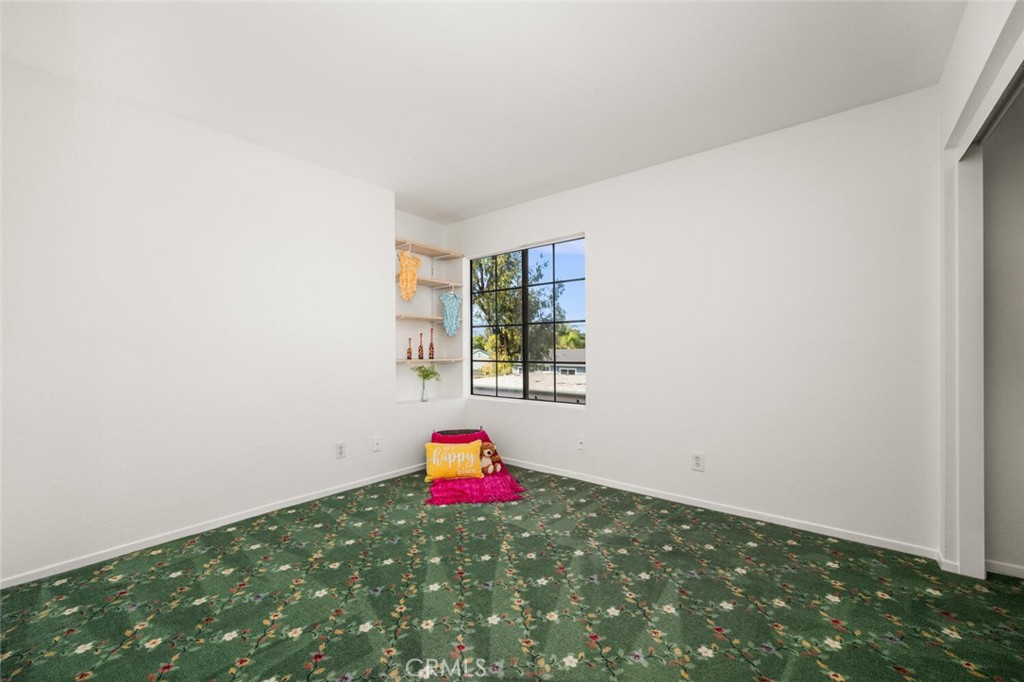 3561 W Greentree Circle F