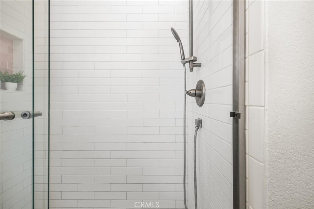 3561 W Greentree Circle F