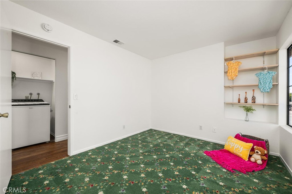 3561 W Greentree Circle F