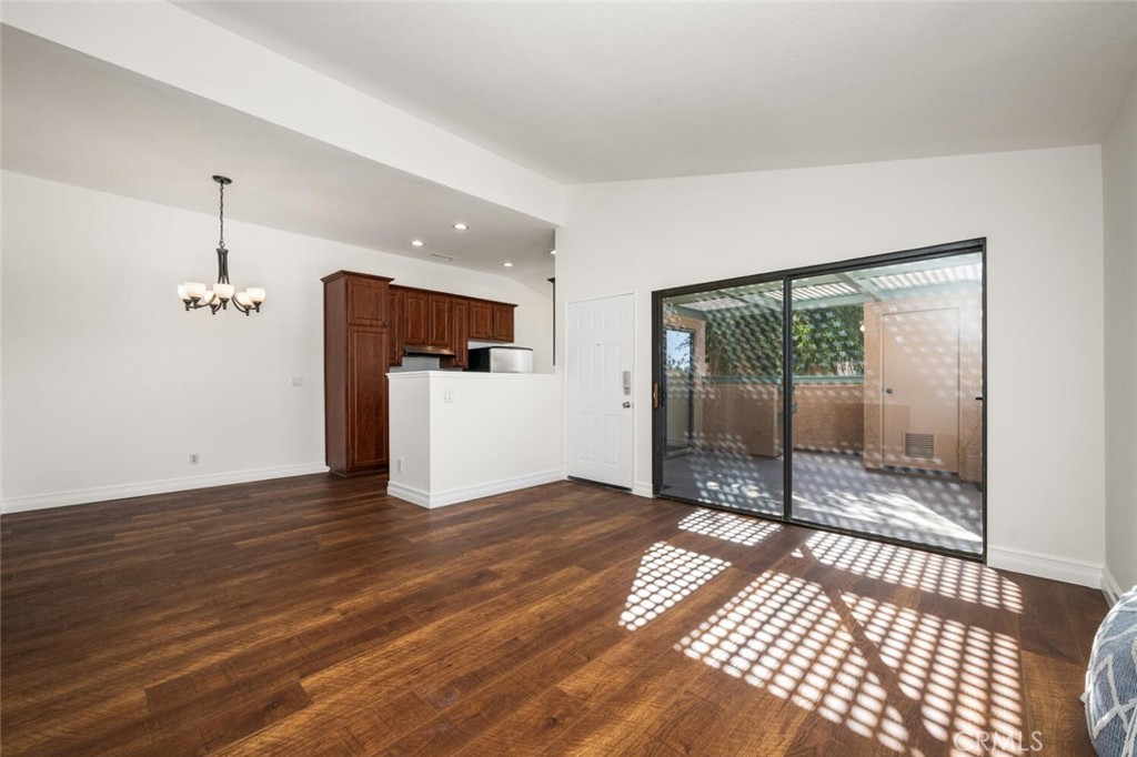 3561 W Greentree Circle F