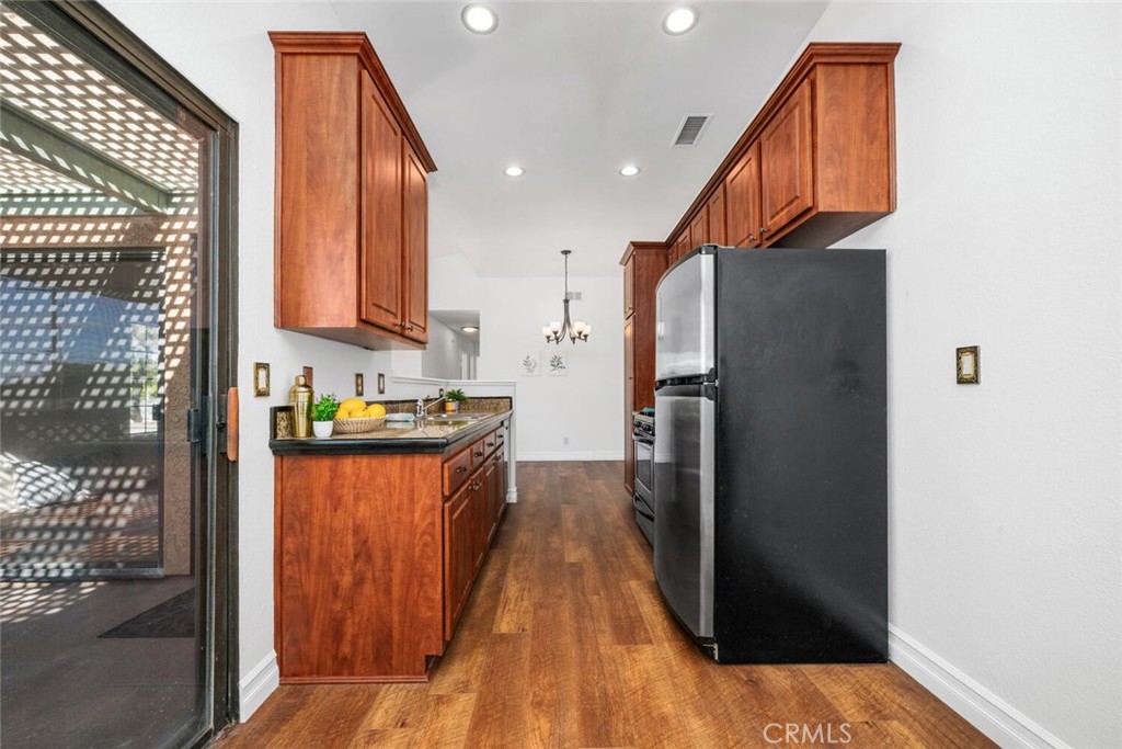 3561 W Greentree Circle F