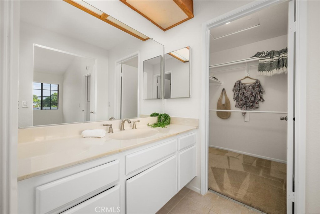 3561 W Greentree Circle F