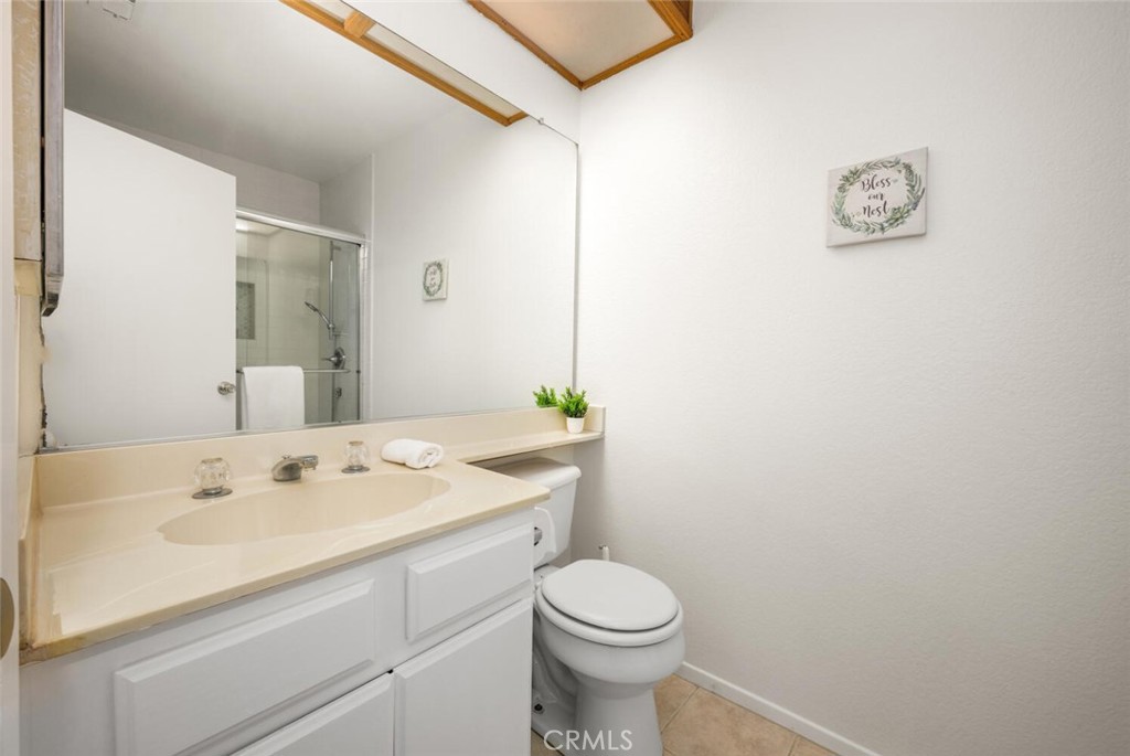 3561 W Greentree Circle F