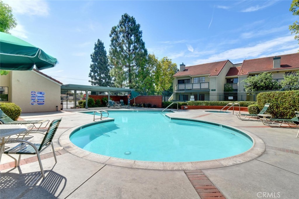 3561 W Greentree Circle F