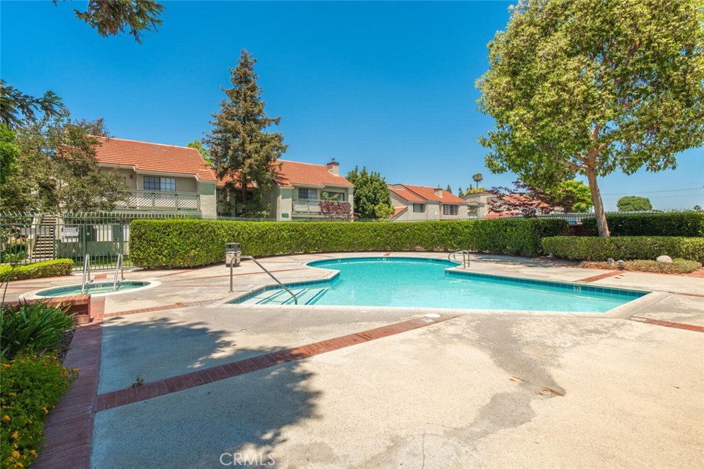 3561 W Greentree Circle F