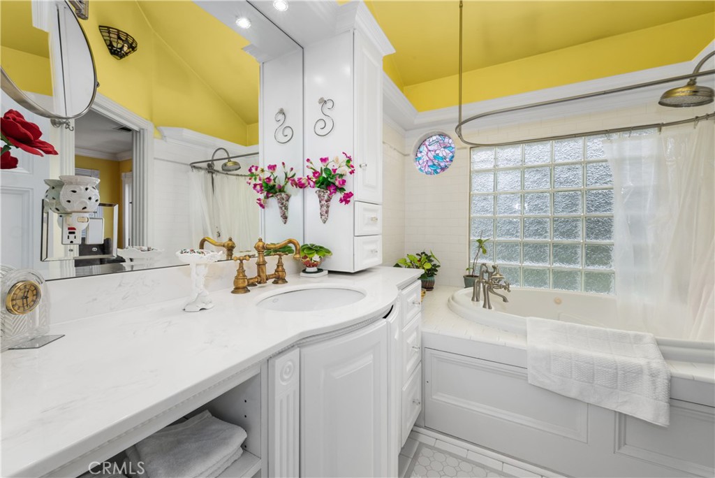 5221 E Keynote Street