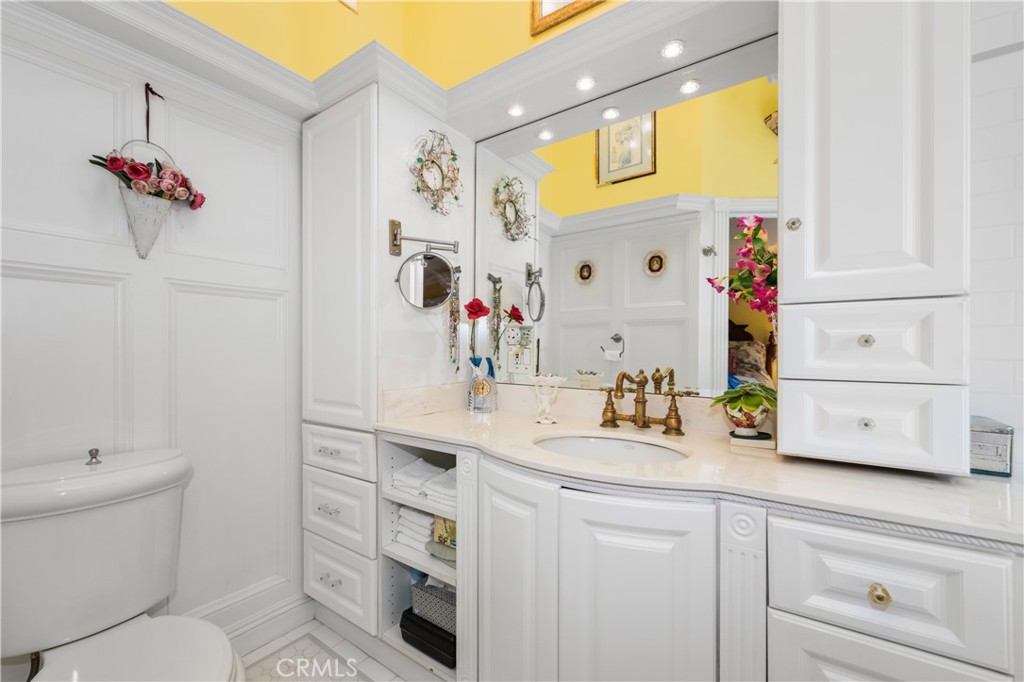 5221 E Keynote Street