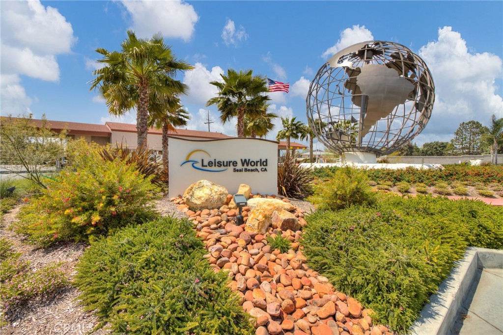 13751 St. Andrews 34E