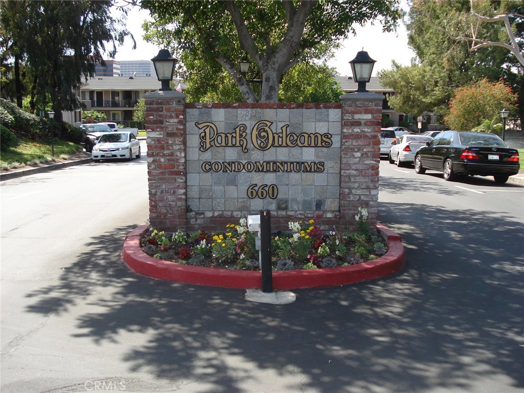 660 South Glassell Street 2