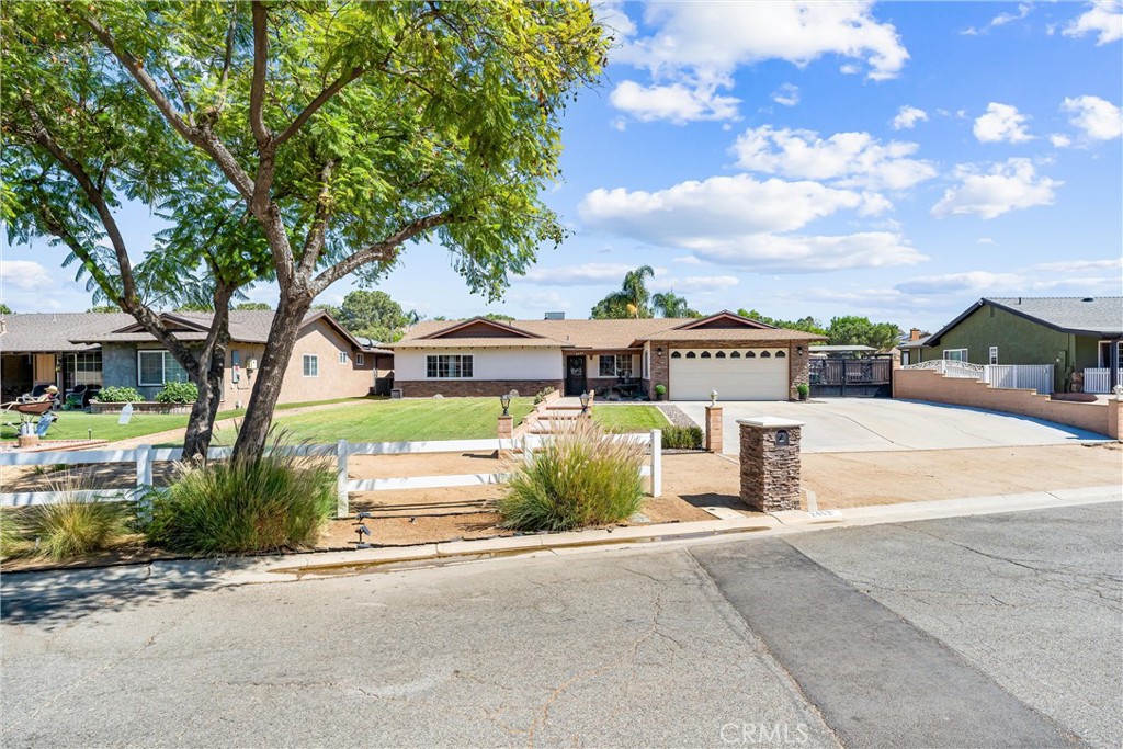 2453 Bronco Lane