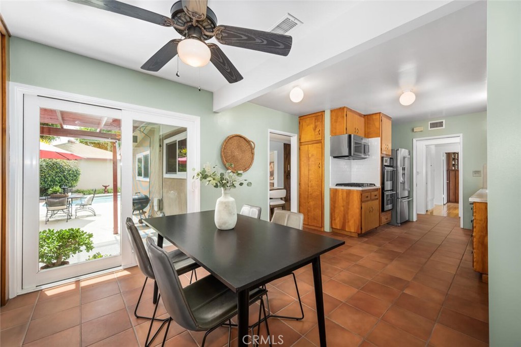 6064 E Oakbrook Street