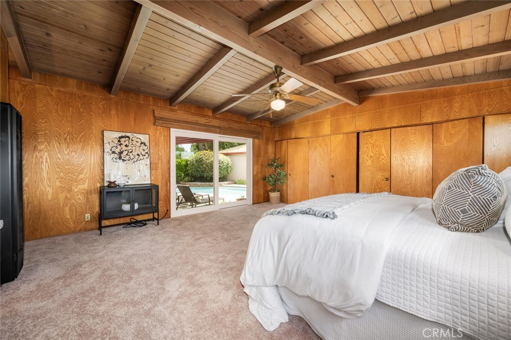 6064 E Oakbrook Street