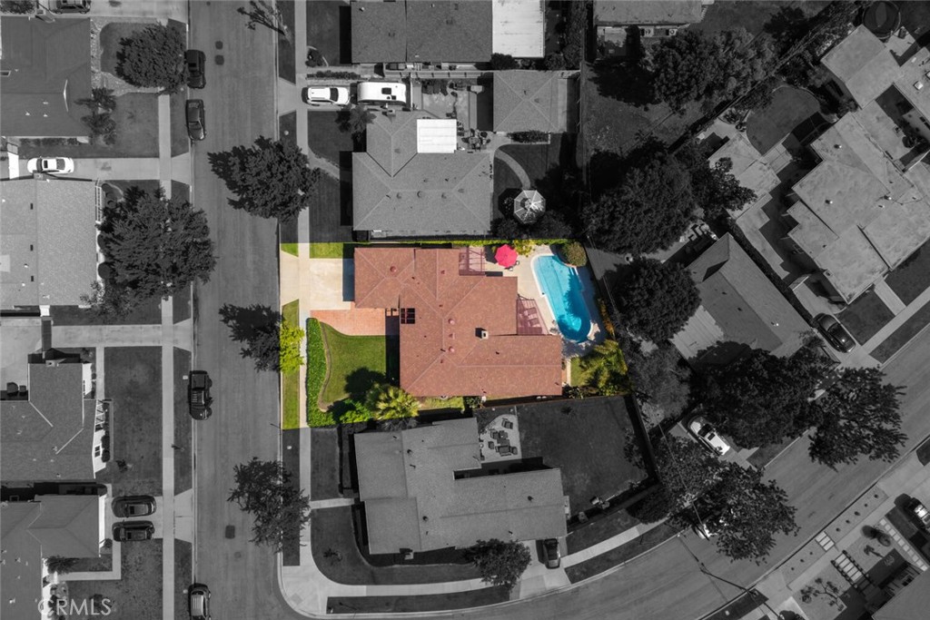 6064 E Oakbrook Street