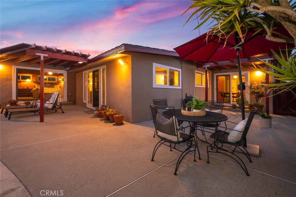 6064 E Oakbrook Street