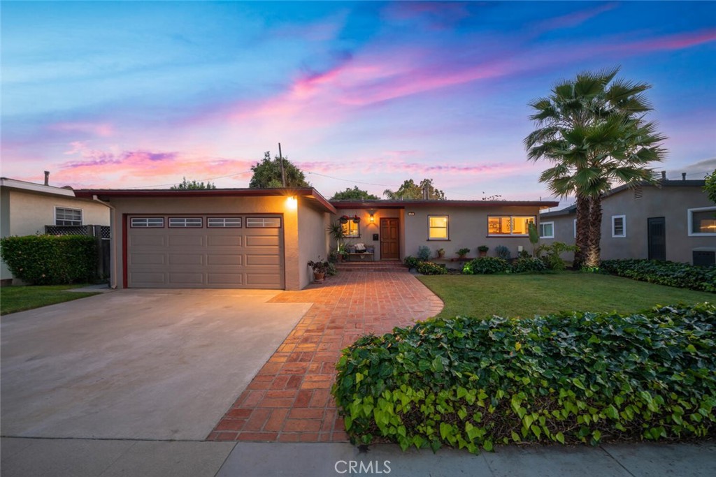 6064 E Oakbrook Street