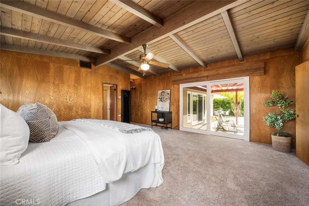 6064 E Oakbrook Street