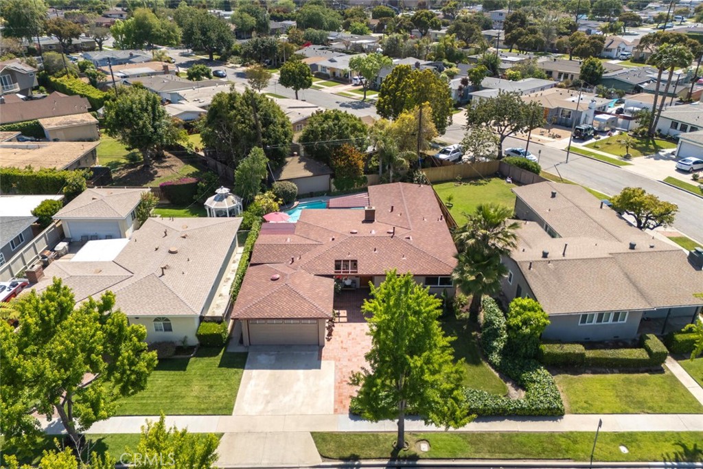 6064 E Oakbrook Street