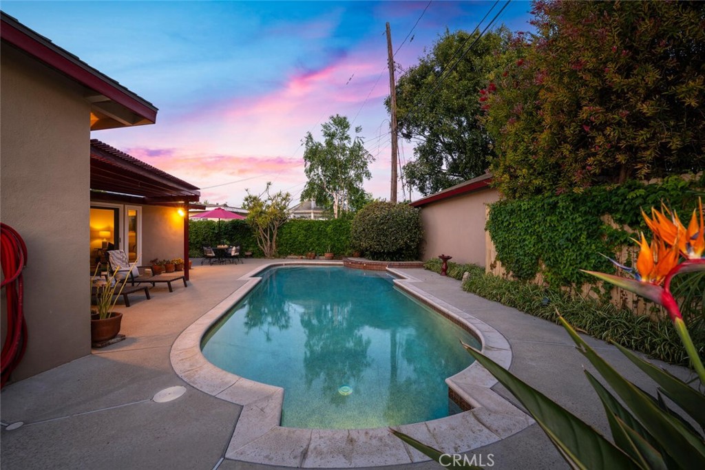 6064 E Oakbrook Street