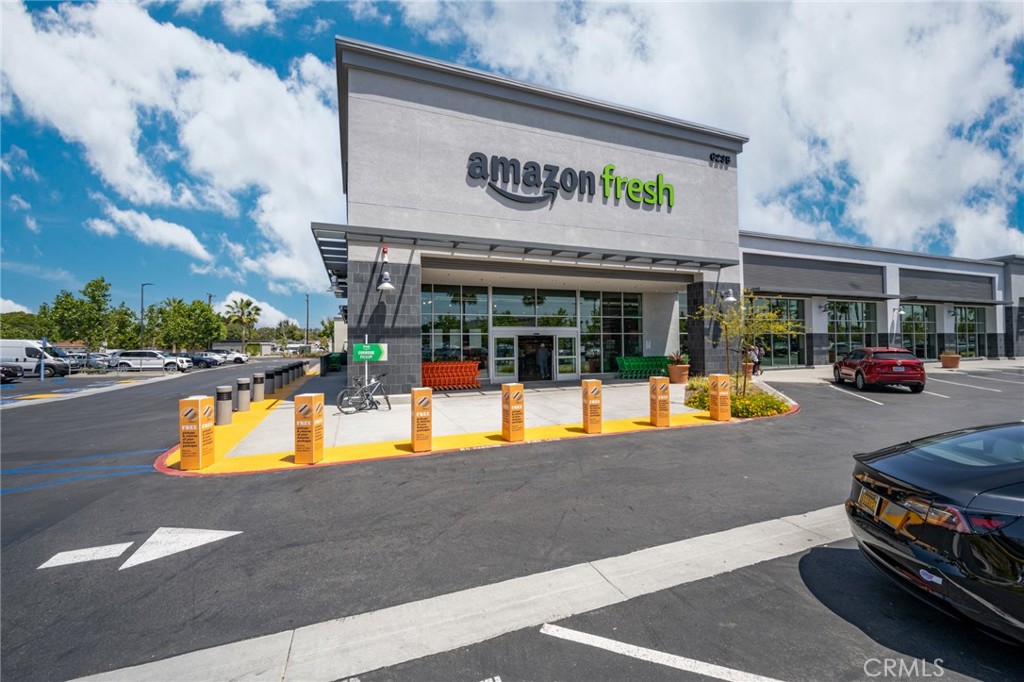 6064 E Oakbrook Street