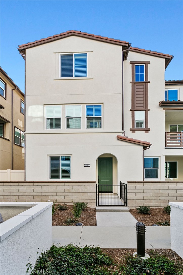 652 Prickly Pear Way