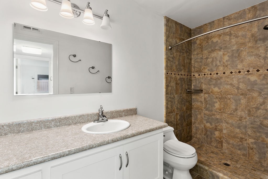 1101 W Macarthur Boulevard 215