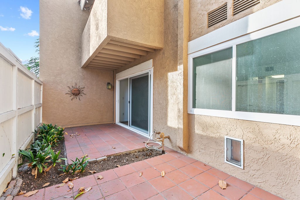 1101 W Macarthur Boulevard 215