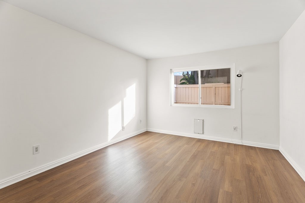 1101 W Macarthur Boulevard 215