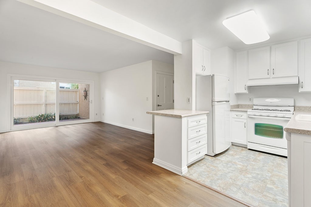 1101 W Macarthur Boulevard 215