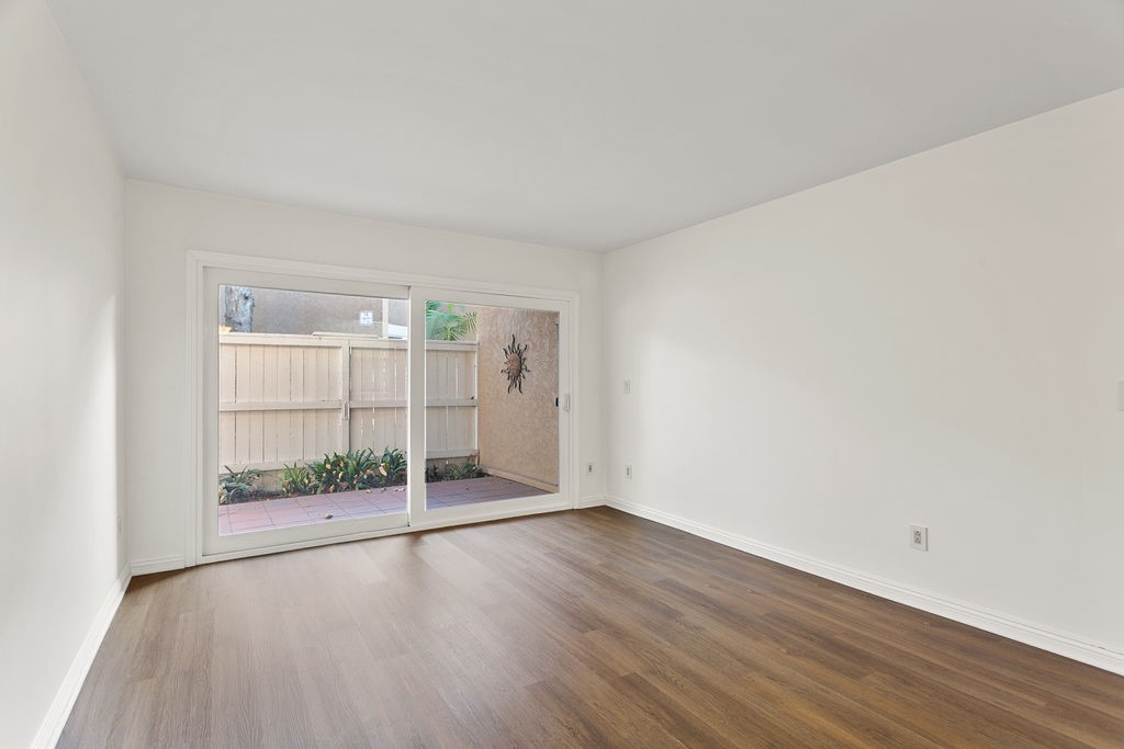 1101 W Macarthur Boulevard 215