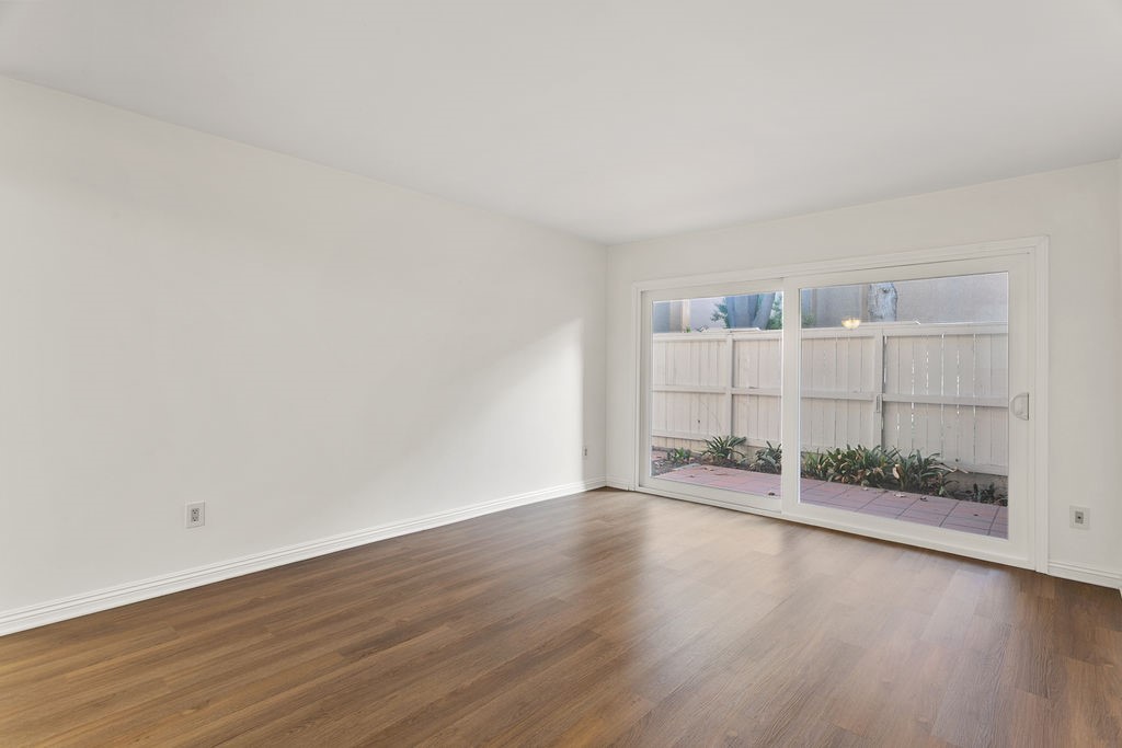 1101 W Macarthur Boulevard 215