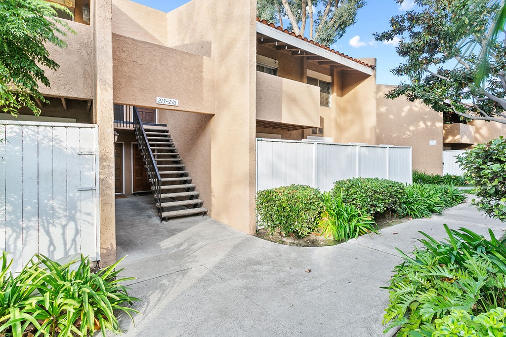 1101 W Macarthur Boulevard 215