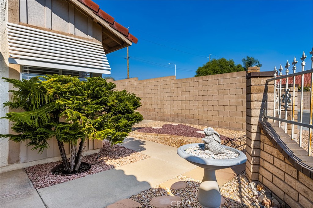 27121 Rangewood Street