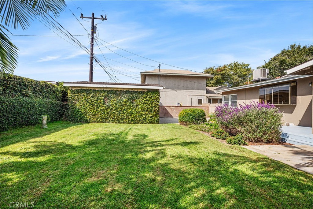 6724 E El Salvador Street