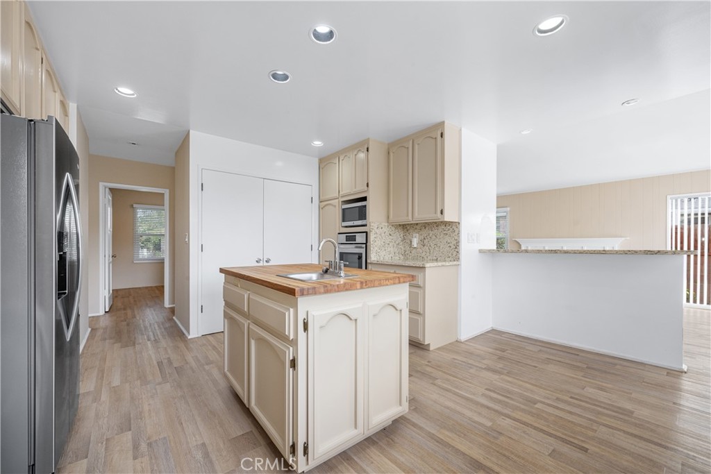 6724 E El Salvador Street