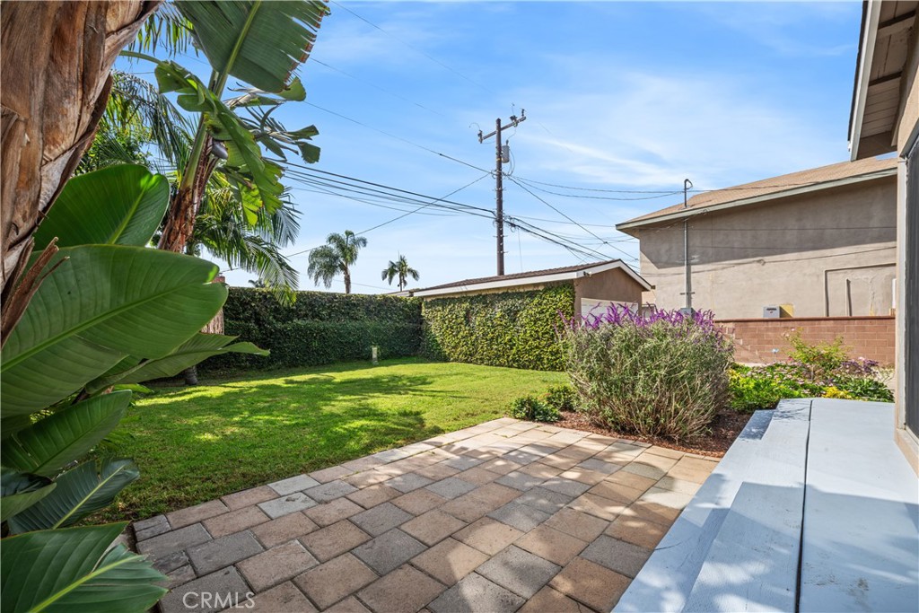 6724 E El Salvador Street