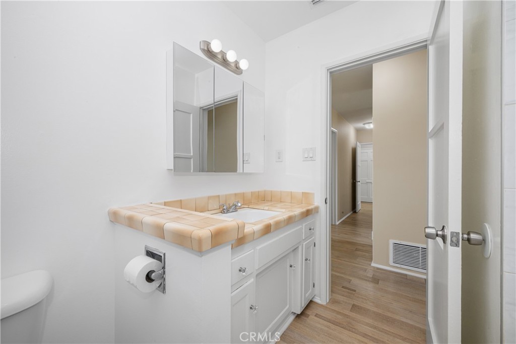 6724 E El Salvador Street