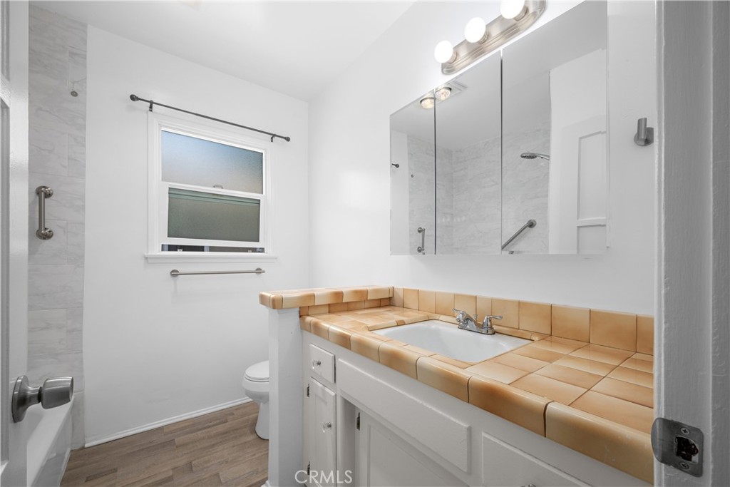 6724 E El Salvador Street