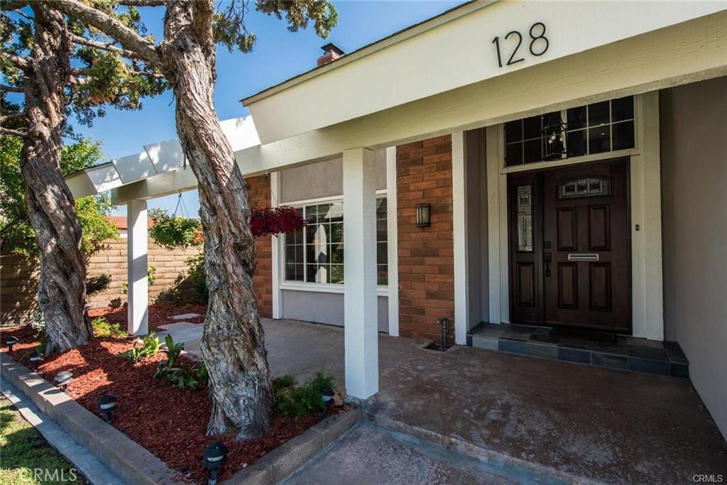 128 S Plantation Place