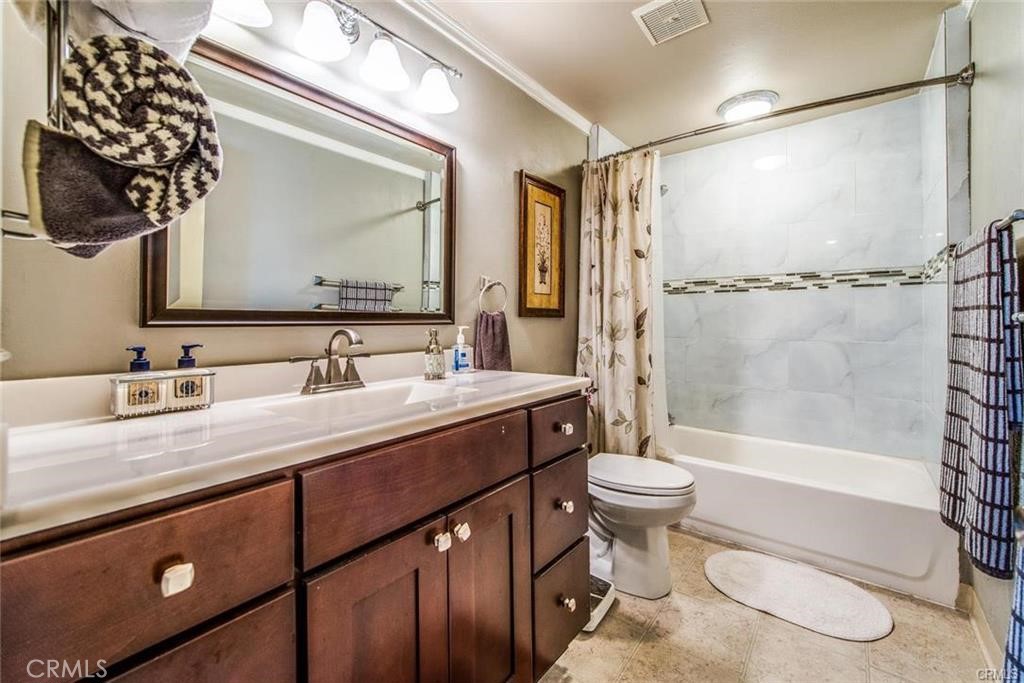 128 S Plantation Place