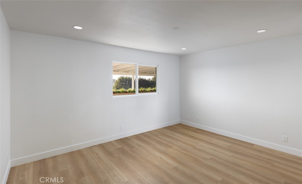 2028 E Orangeview Lane