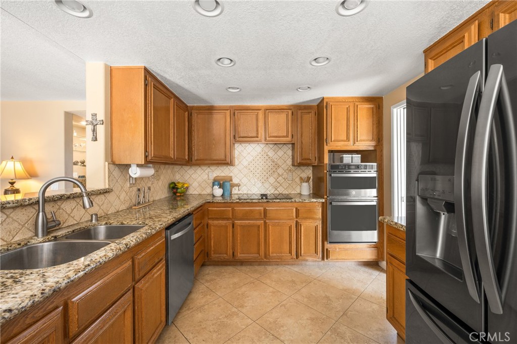 24440 Via Arriba Linda