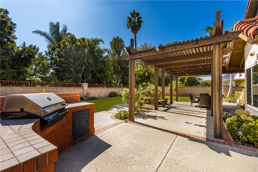 24440 Via Arriba Linda