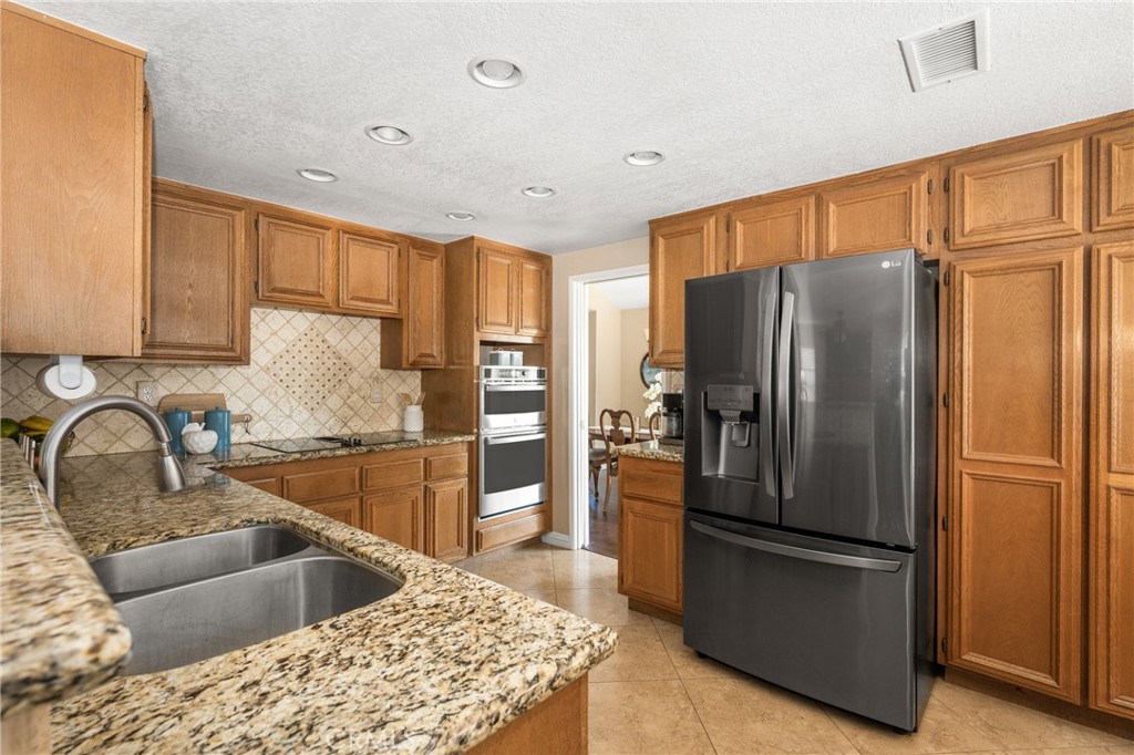 24440 Via Arriba Linda