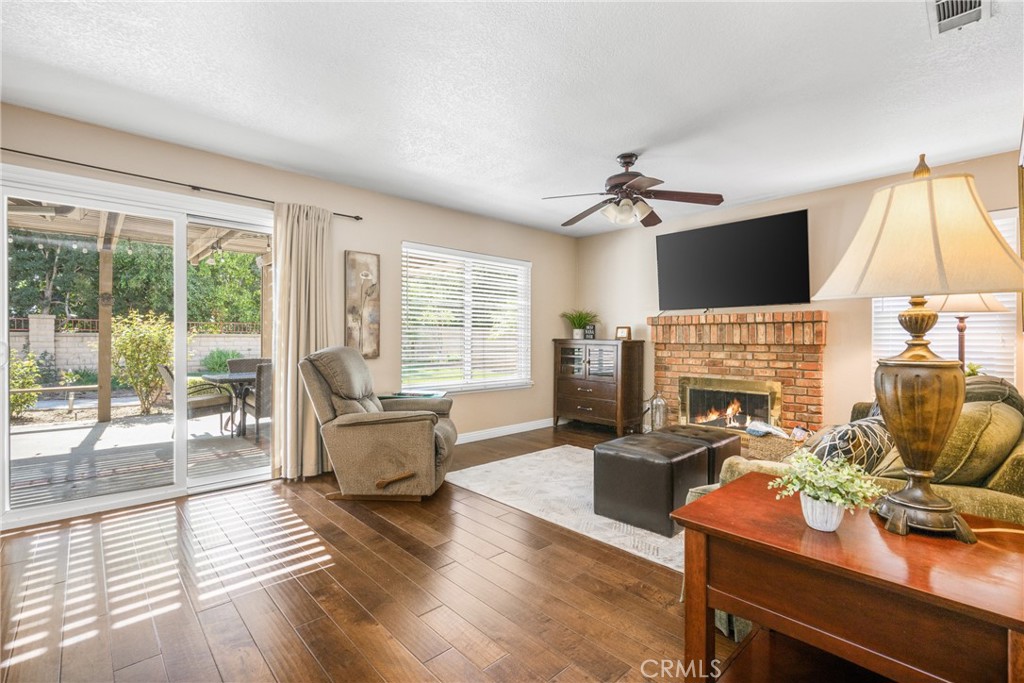 24440 Via Arriba Linda