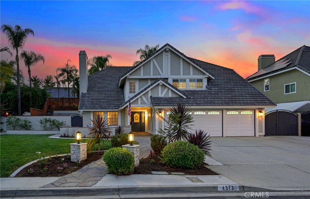 4373 MAHOGANY Circle