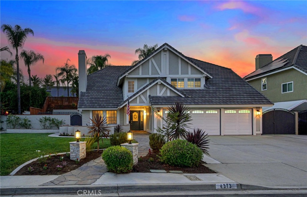 4373 MAHOGANY Circle