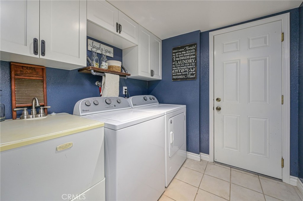 4373 MAHOGANY Circle