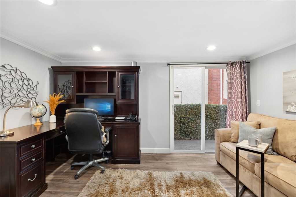 6832 E Georgetown Circle