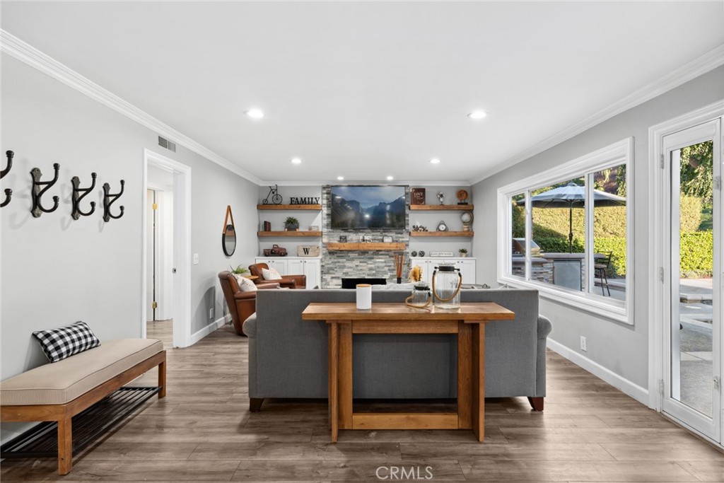 6832 E Georgetown Circle