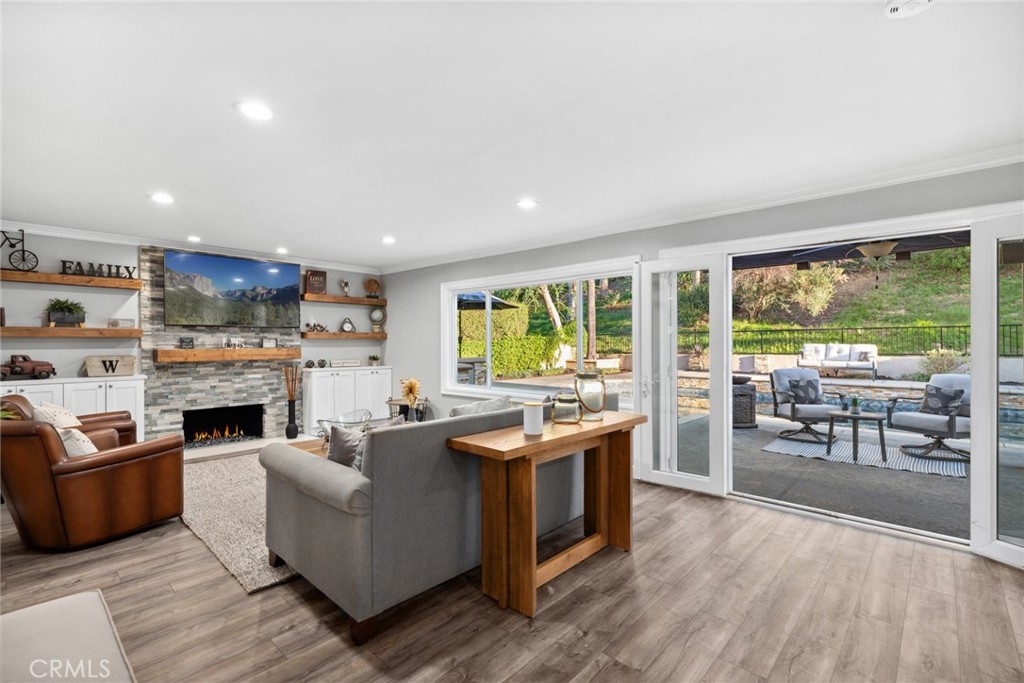 6832 E Georgetown Circle